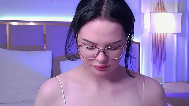 cindymil (F young) - 10 HARD SLAPS