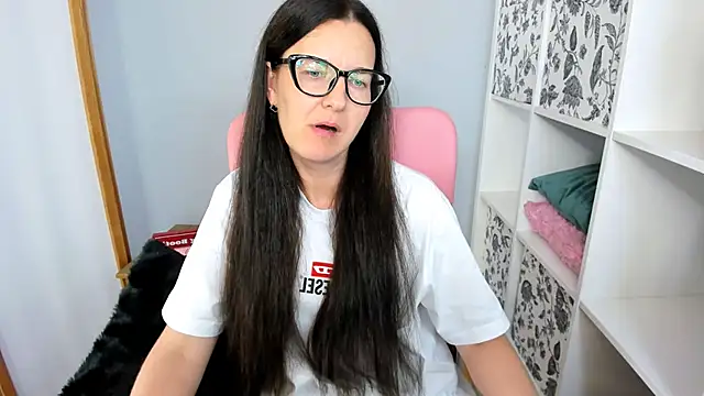 NadiaXlove webcam