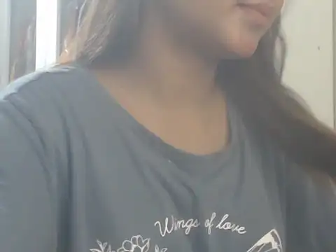 NancyRuvi webcam
