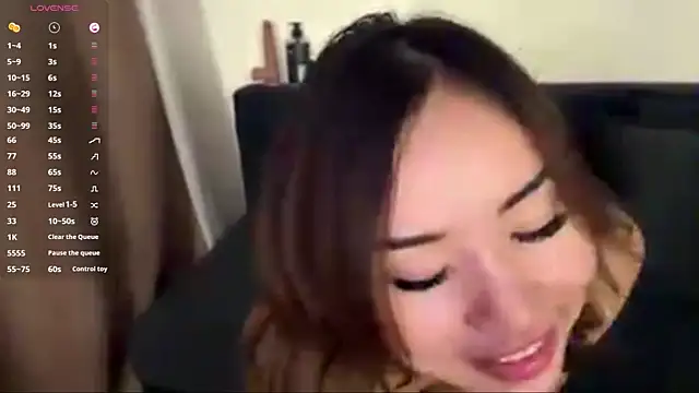 Ur_neighbor_Kira live cam on StripChat