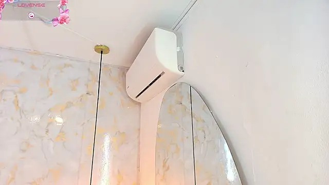 ariannaruiz webcam
