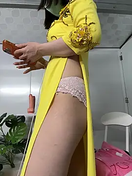 Nana-19 live webcam show
