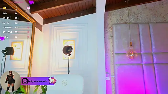 AlessiaLondon webcam