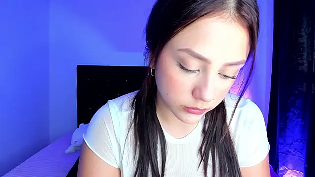 hayleyross_ (F young) - suck dildo + messy saliva