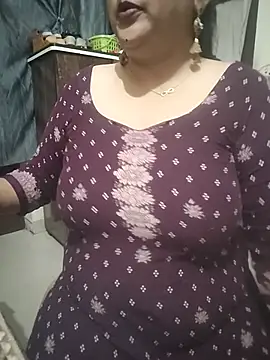 -billo (F milf) - milk in boobs