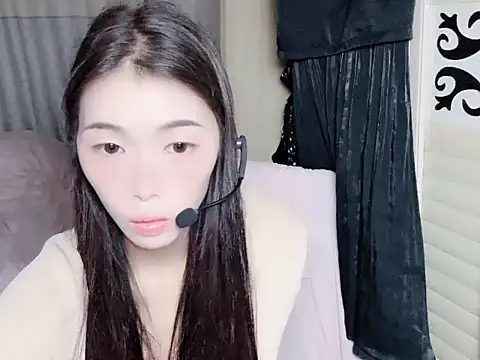 YUNA-kpop webcam stripchat model stream image