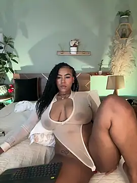 YariRose webcam