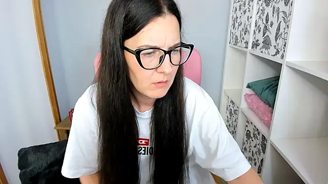 NadiaXlove webcam stripchat model stream image