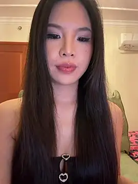 yy22111 live cam on StripChat