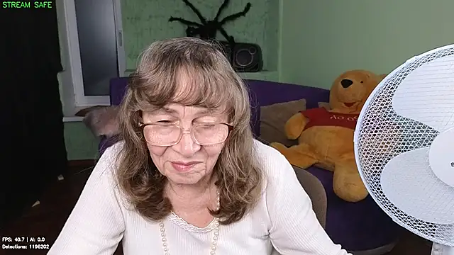 Betty_Brick webcam