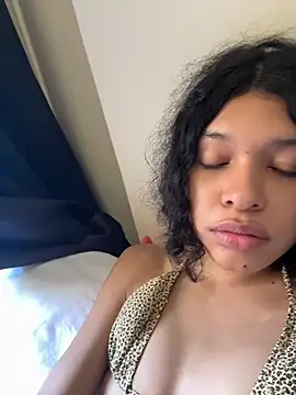 Sophiemoo_ live webcam show