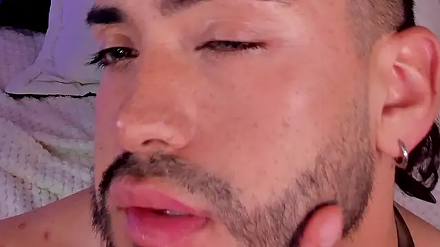 Alexander_Diazz webcam