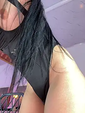 Lila-pinkky live webcam show