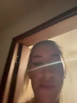 CarlaDesire live webcam show