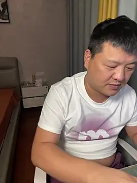 zhang1118 live webcam show