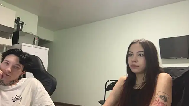 Frenchtamer live webcam show