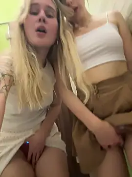 SiaLater live webcam show