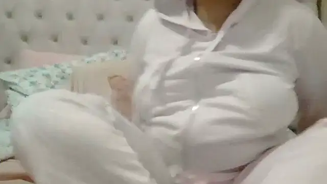 beautylovess live webcam show