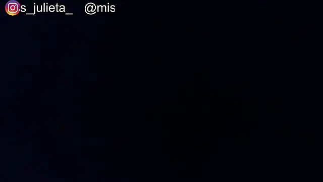 Julieta_Russell webcam