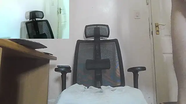 MrFuntastic69 live cam on StripChat