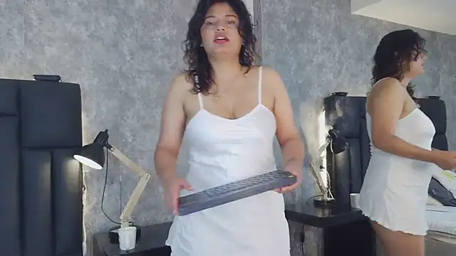 yeral2017 live cam on StripChat
