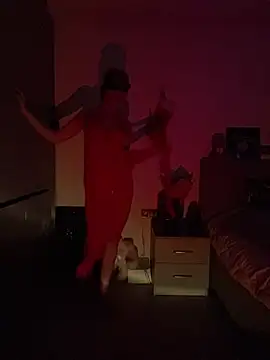 CurlyLara live sex cam