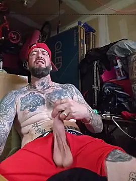 Beardedtattood live webcam show