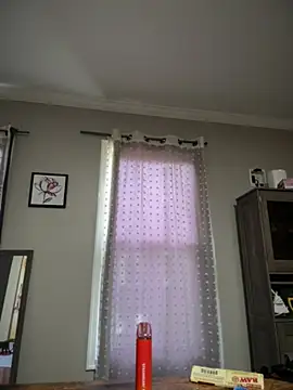 MiraKisss live webcam show