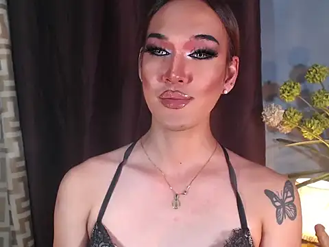 AleinaCroft live sex cam