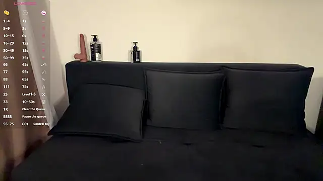 ur_neighbor_kira (F teen) - lower panties!+5 hard spank