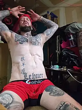 beardedtattood (Ask my age) - Cum all inside you 💦💦💦💦