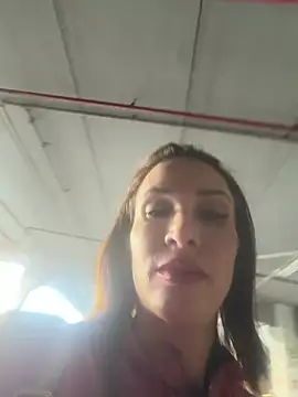 Irresistible37 live cam on StripChat