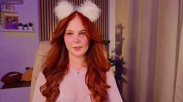 Elle_Funning live cam on StripChat