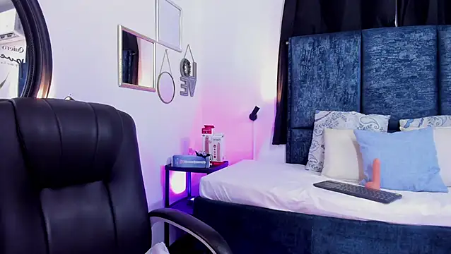Maria_Pink_18 webcam