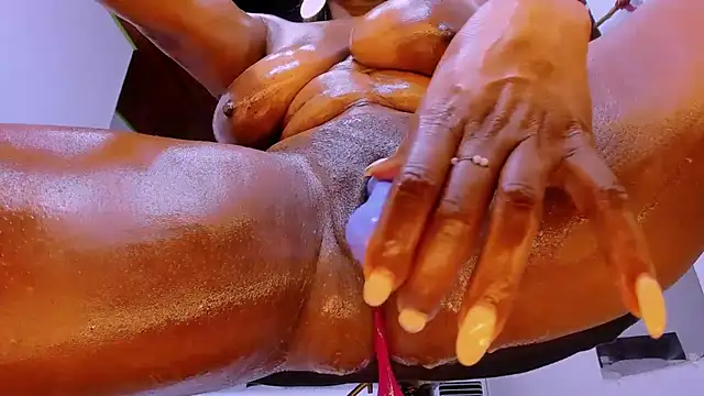 TAYLORR778 live webcam show