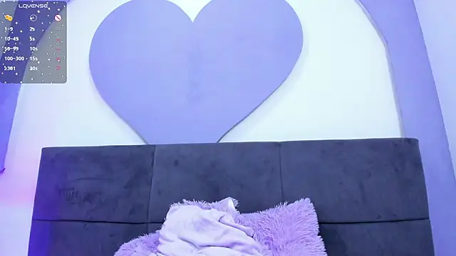 goodess_brunette_ live cam on StripChat