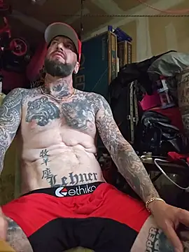 Beardedtattood webcam