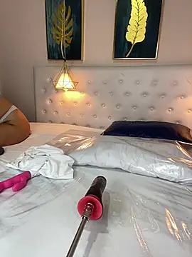 valerie_lya