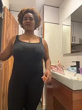 AliciaMiilf webcam