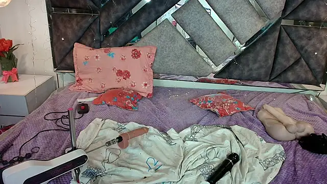MysticMature webcam