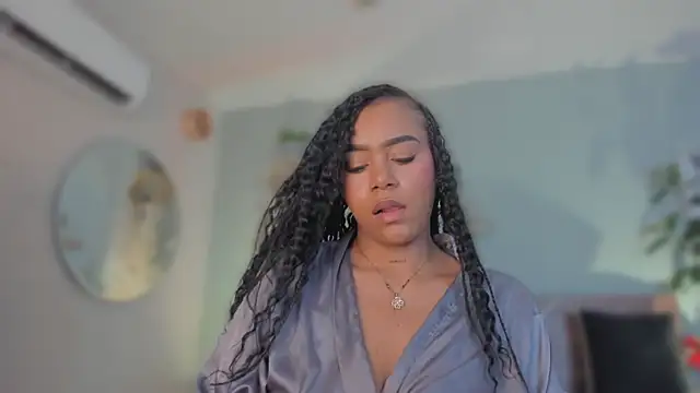YariRose webcam