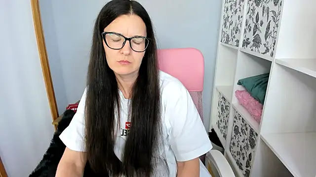 NadiaXlove webcam