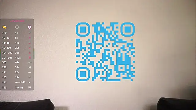 QueenieMerow webcam
