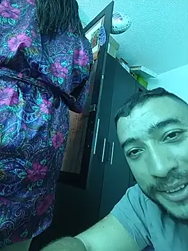Aria_and_Dante webcam