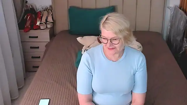 sabrinamacmarren webcam
