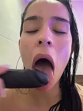 Mau_White live cam