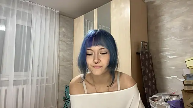 LeilaMirror