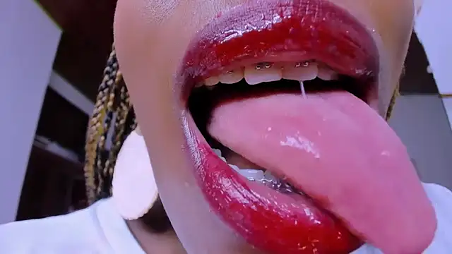TAYLORR778 live webcam show