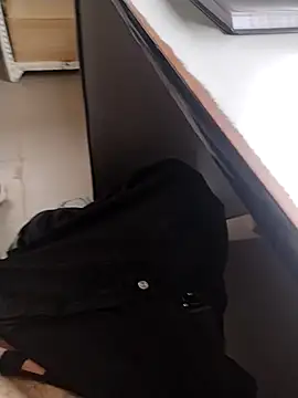 Alejandro83bsf live sex cam