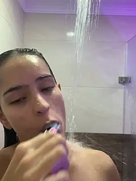 Mau_White live cam